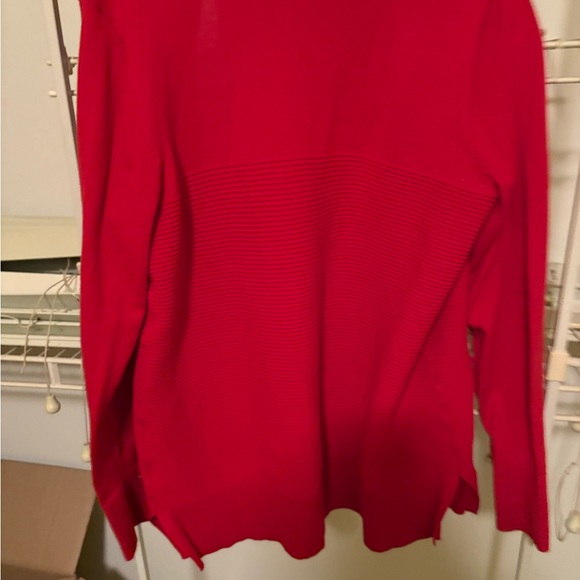 Time and Tru Bold Red Top - Picture 1 of 3